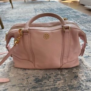 Blush pink Tory Burch crossbody bag